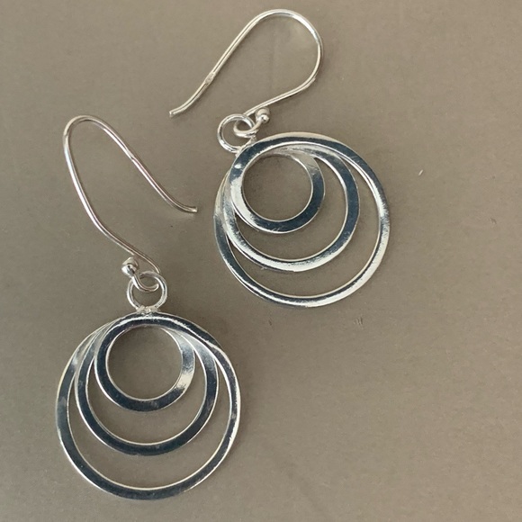 Sterling silver earrings - Picture 2 of 3